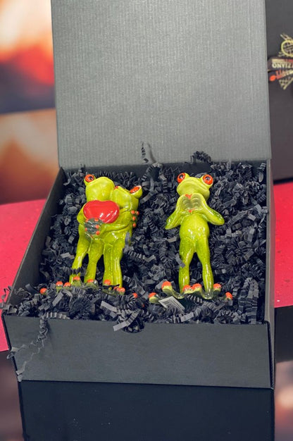 Geschenkbox Frosch Fridolin in Love grün
