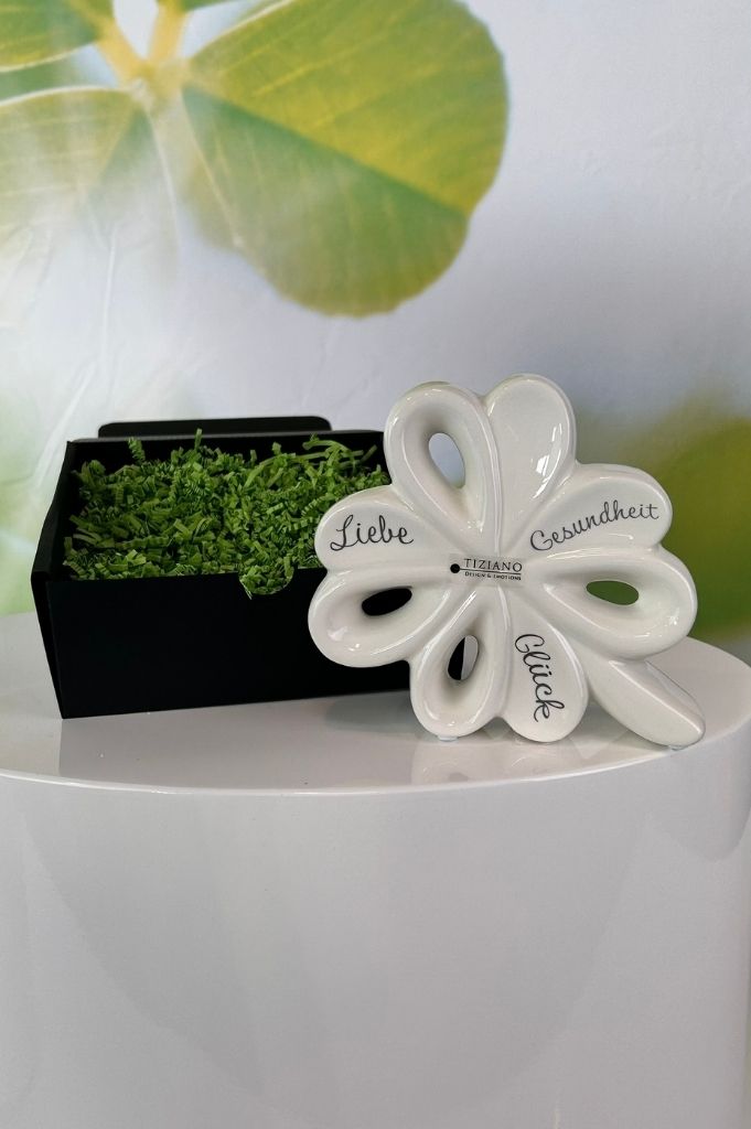 Geschenkbox Glücksblatt Alegra mit Schrift 15cm creme-weiß