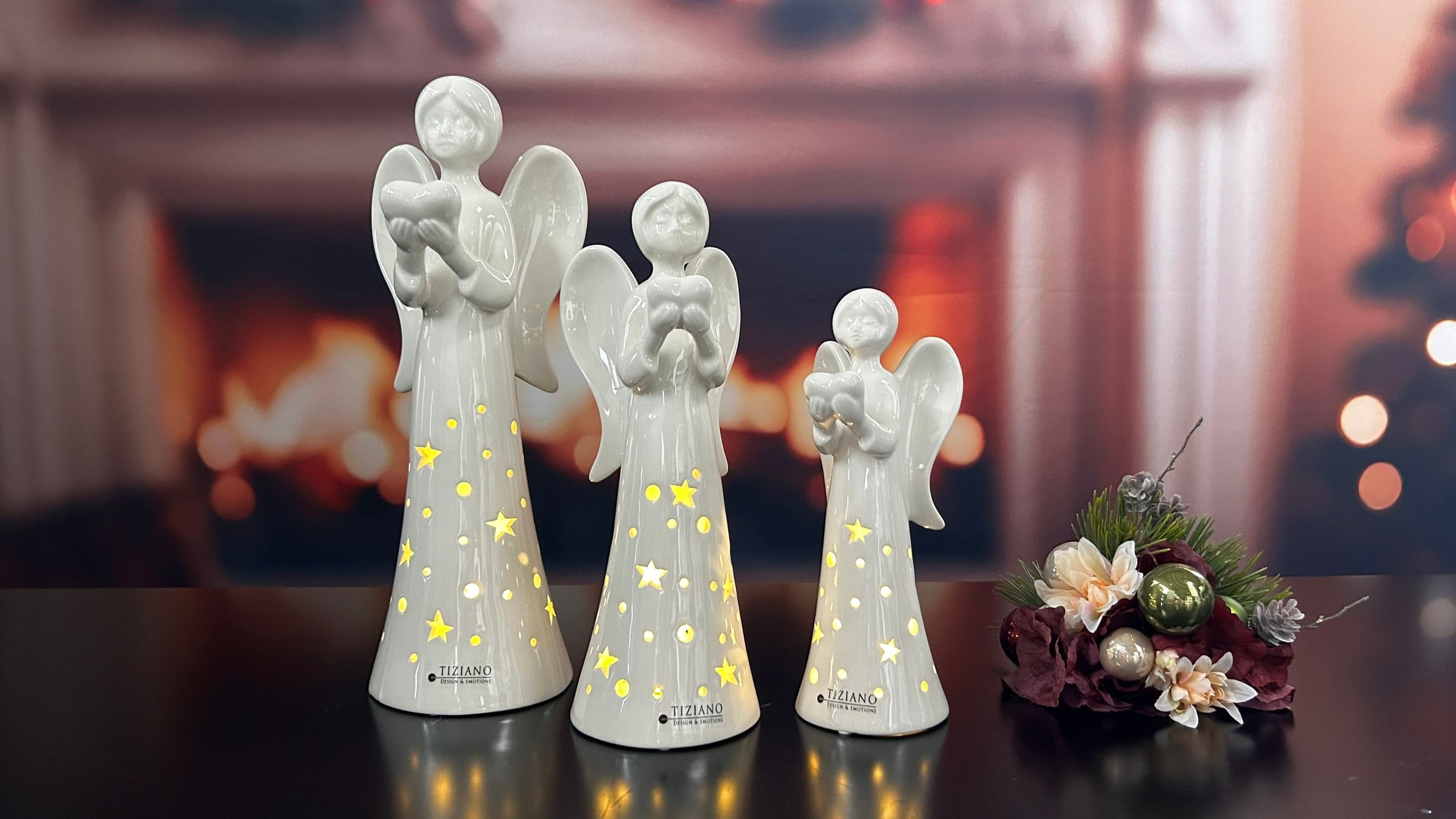Engel Laila LED mit Stern creme-weiß