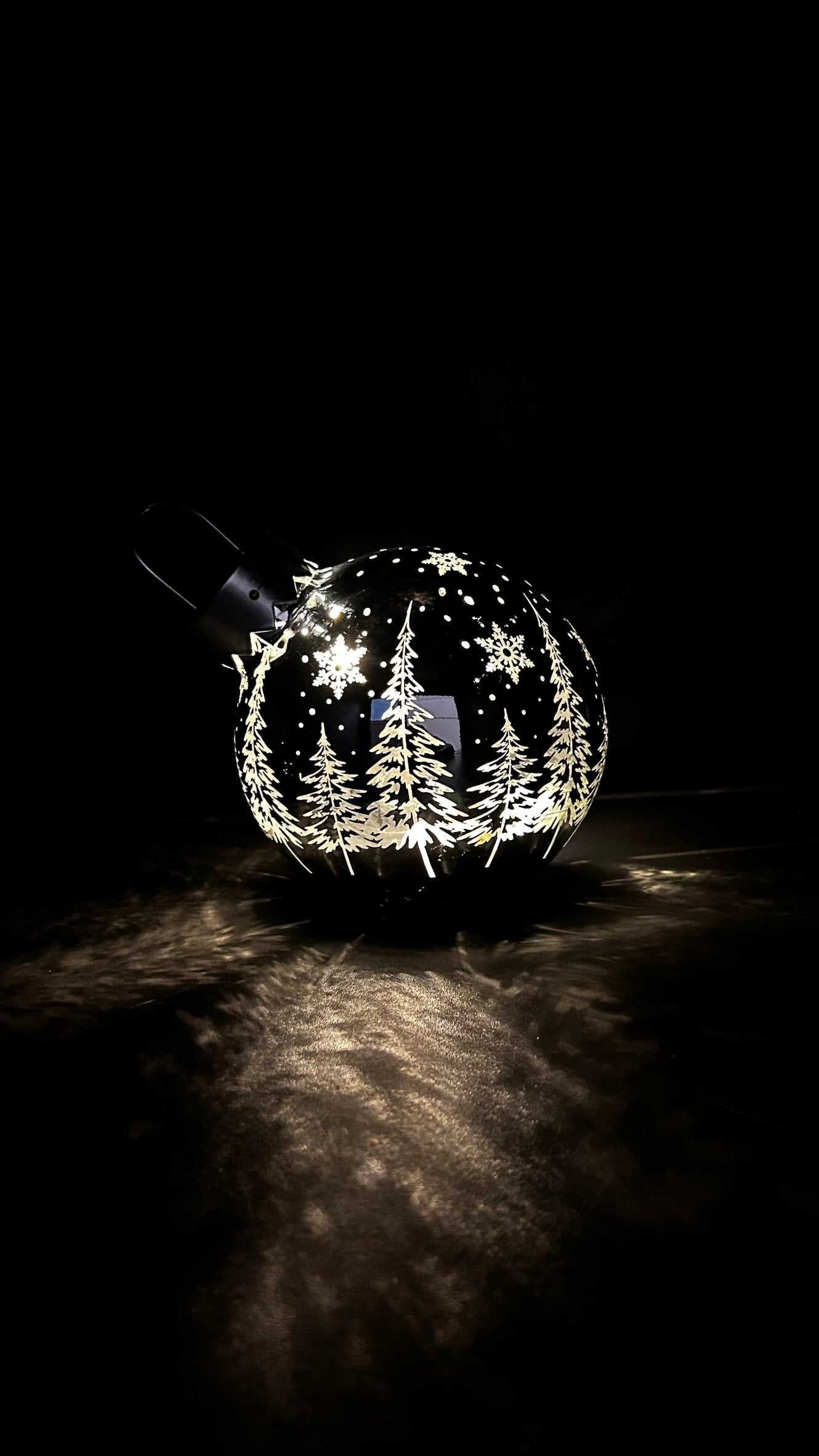 Glaskugel Fabola LED liegend 15cm silber