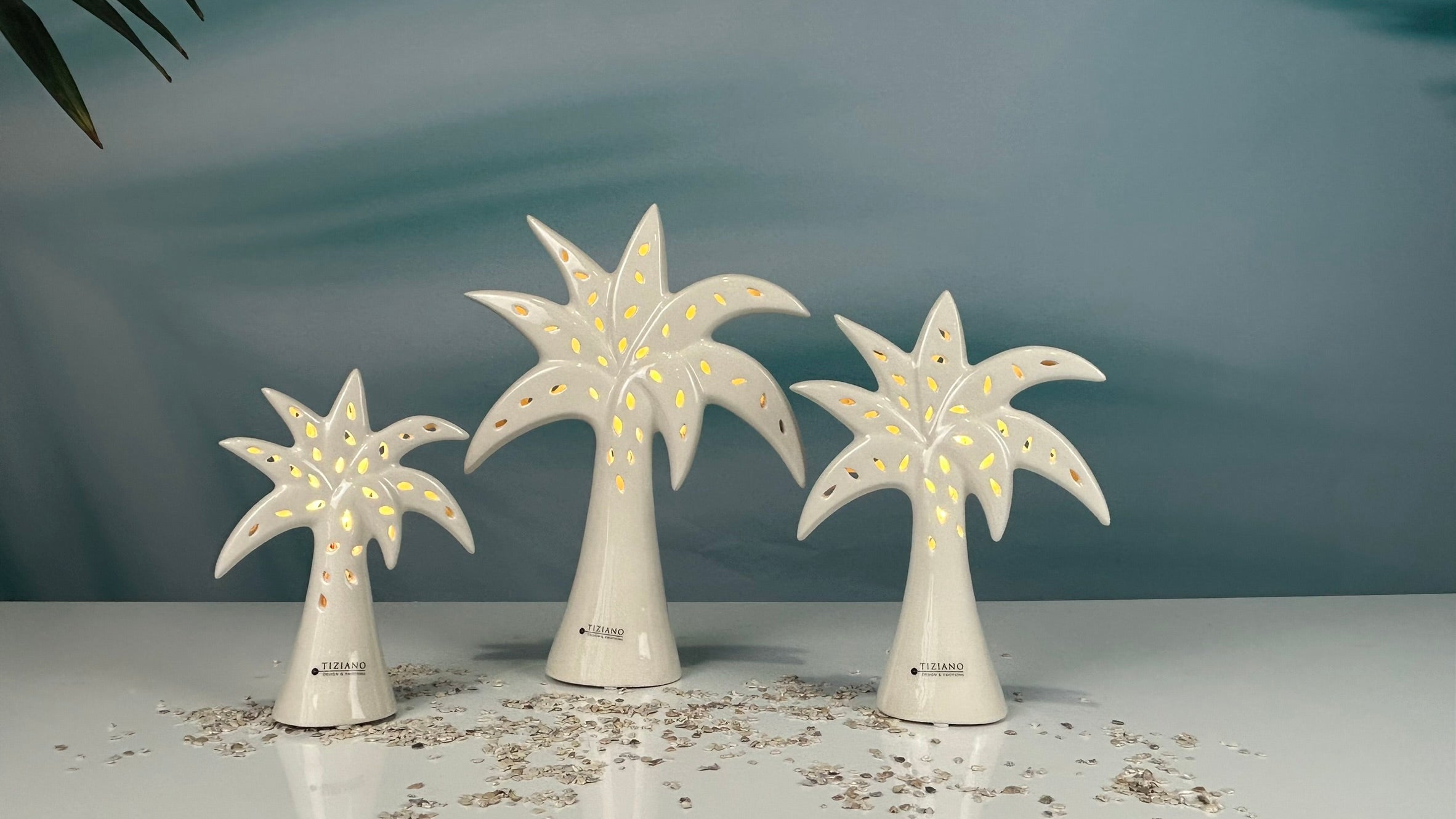 Deko Palme Guano LED weiß-creme