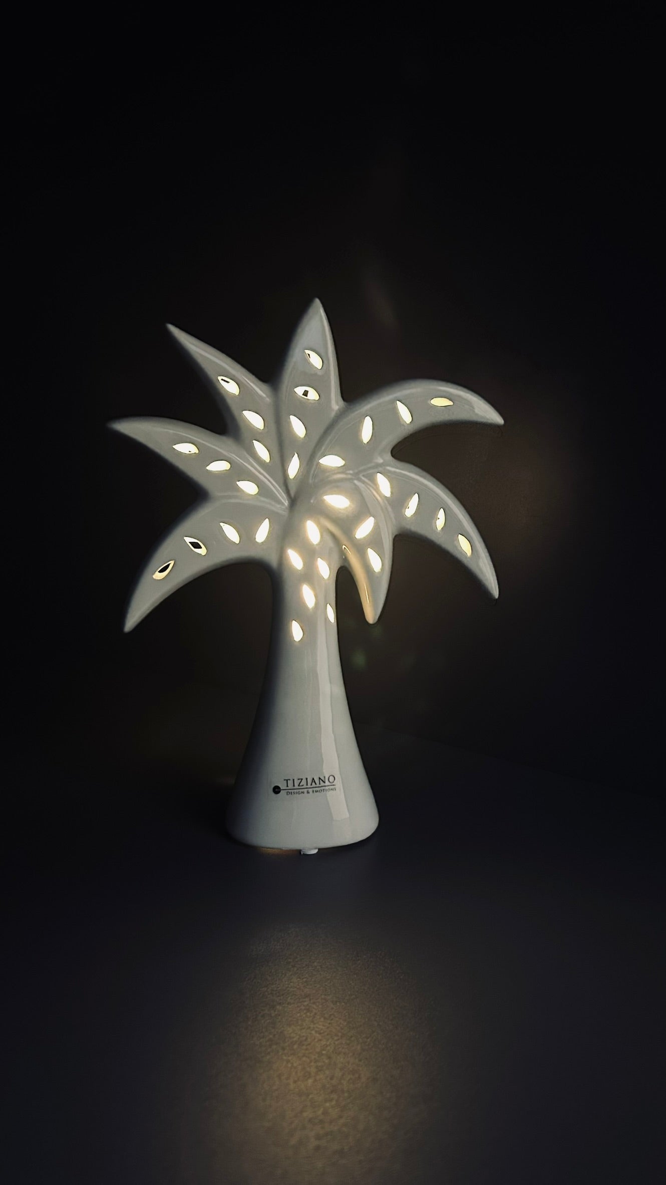 Deko Palme Guano LED weiß-creme