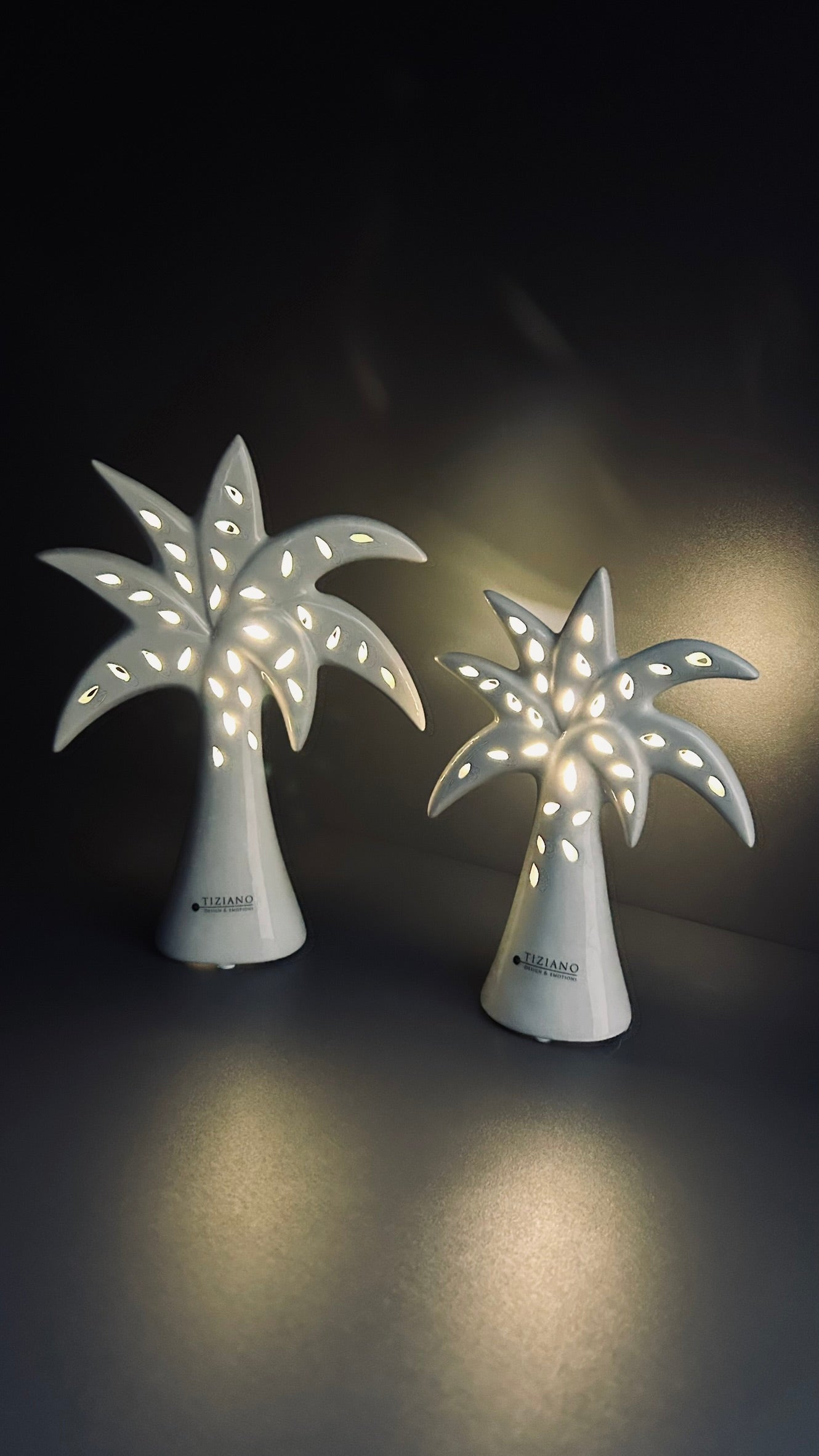 Deko Palme Guano LED weiß-creme