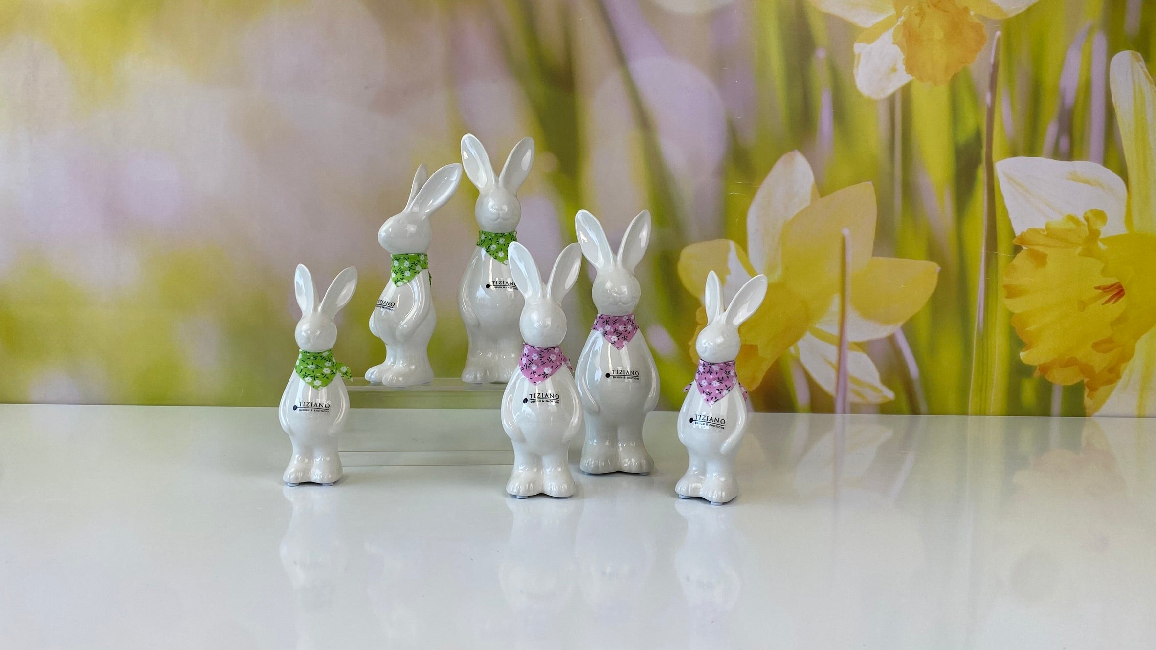 Deko Hase Gabrio creme-weiß mit Halstuch farbig