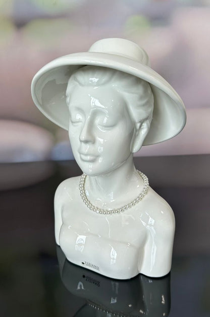 Büste Lady Ella