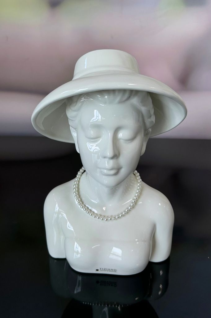 Büste Lady Ella