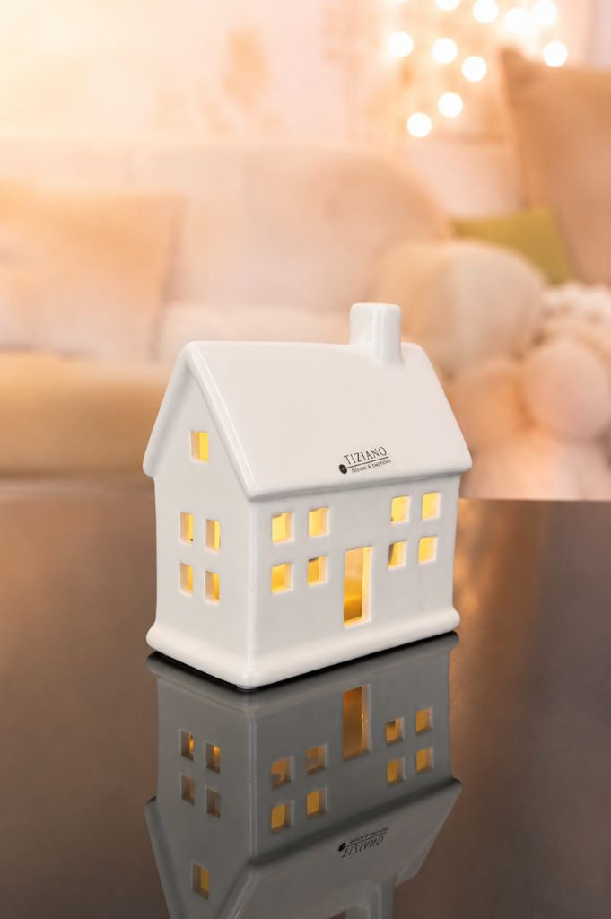 D1 Deko Haus Lagaro LED creme-weiß