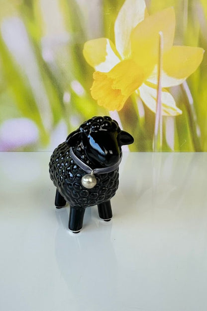 Schaf Lana stehend & liegend schwarz