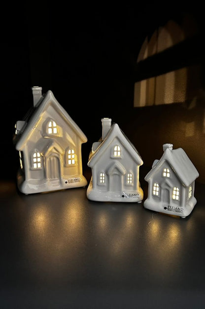 Deko Haus Cascata LED mit Schnee creme-weiß