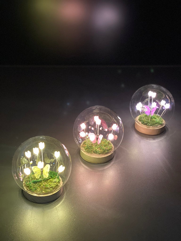 Deko Lichtkugel LED mit Schmetterling+Blumen