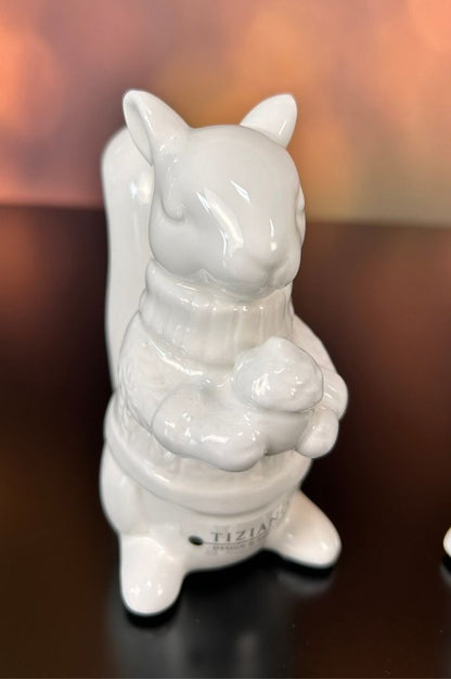 Eichhörnchen Robert mit Pullover creme-weiß