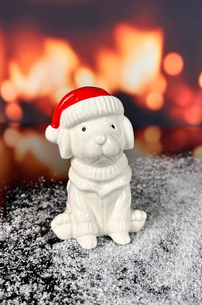 Deko Hund Rocky mit roter Mütze creme-weiß