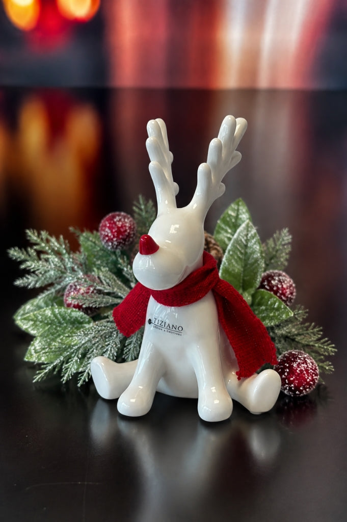 Deko Rentier Rudolph sitzend mit roter Nase+Schal