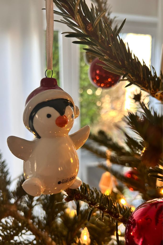 Deko Baumhänger Pinguin Skipper 8cm dekoriert