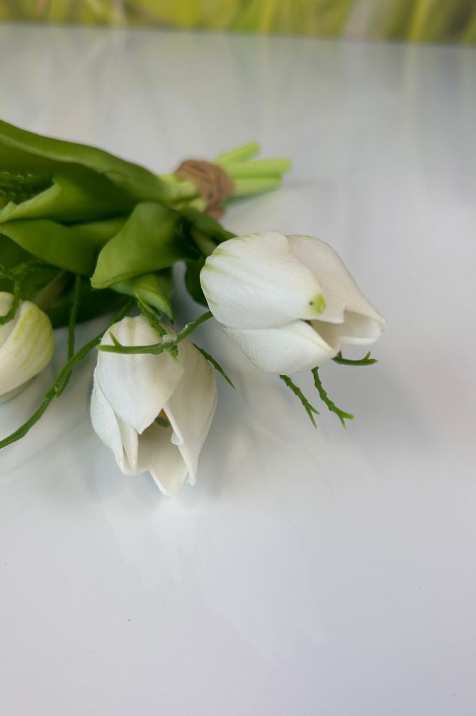 Deko Tulpenbund mit 5 Tulpen weiß