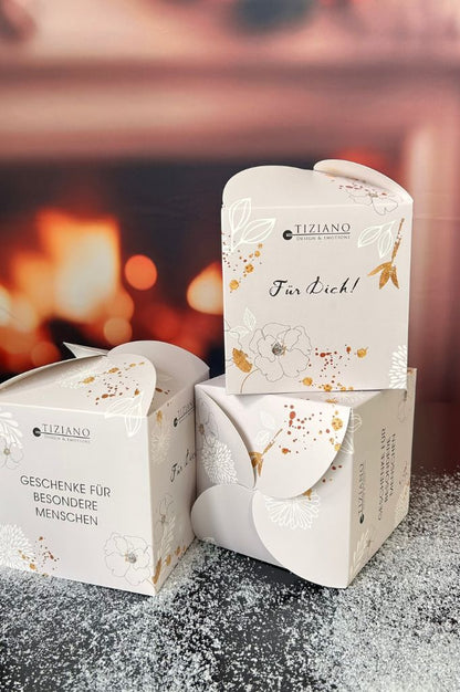 Überraschungs-Päckchen in Würfelboxen