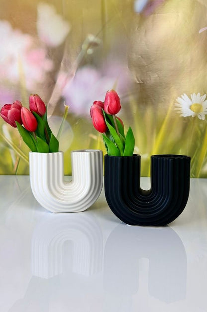 U-Vase Stripes 15cm schwarz & creme-weiß