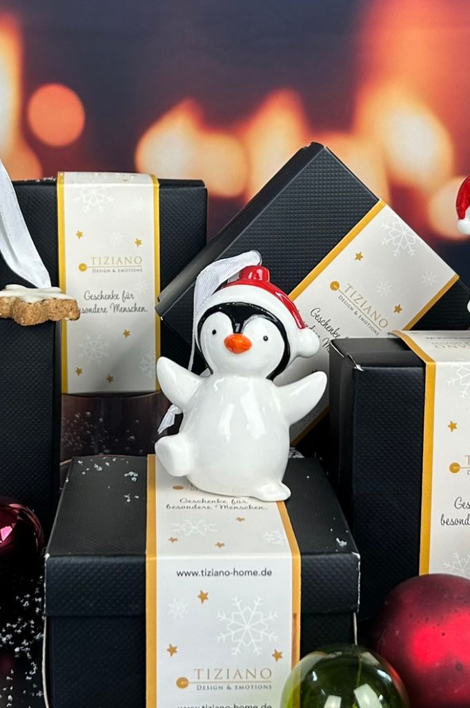 Deko Baumhänger Pinguin Skipper 8cm dekoriert